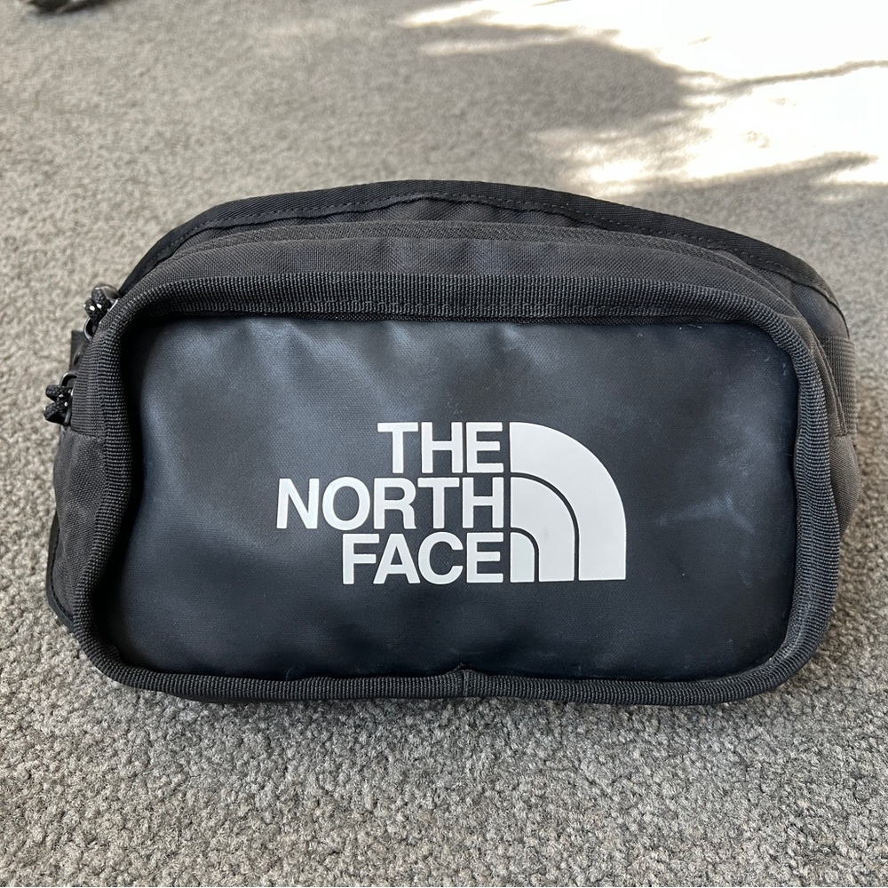LAST CHANCE-The North Face Belt Bag Fanny Pack